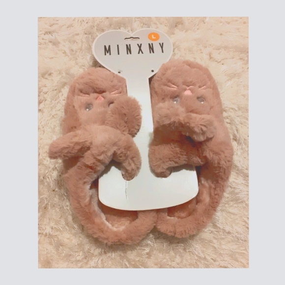 💋NWT Minx NY Fuzzy Slippers - Picture 1 of 8
